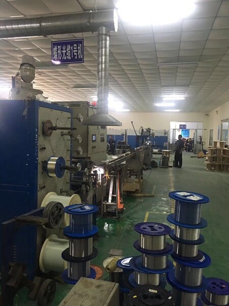 蝶形光纜機